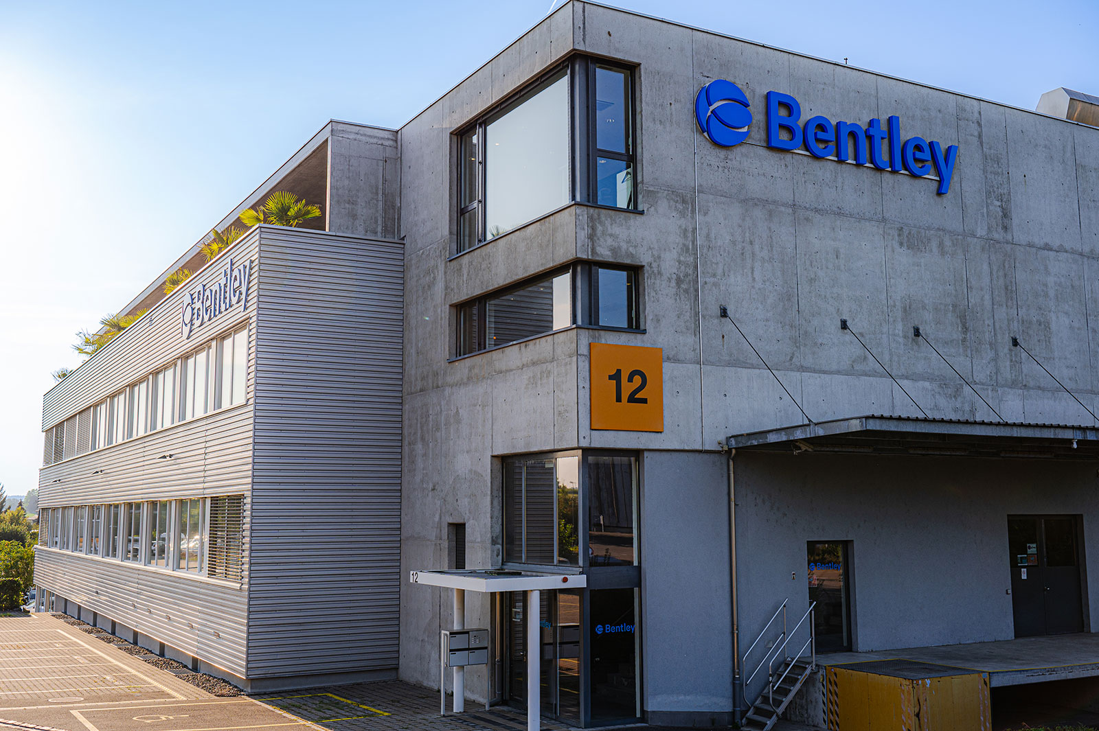 New location for Bentley Switzerland enables further strong growth